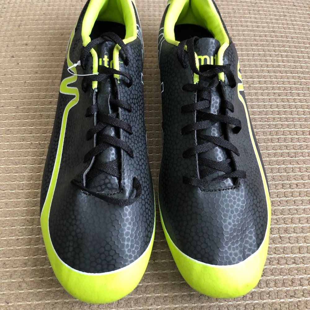 Mitre Men's Mirage Soccer Cleats -Size 13.
